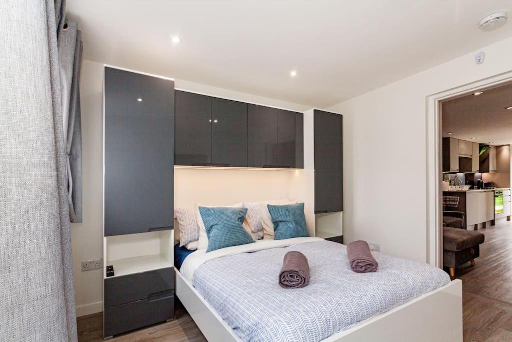 One Bedroom Apartment, Driveway, Bracknell Centre Exteriér fotografie